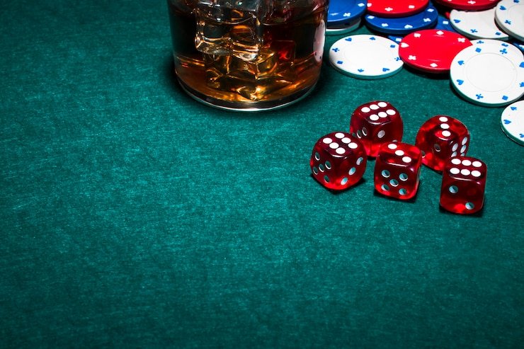 Meja Live Sic Bo dengan tiga dadu dan dealer profesional di studio batmantoto